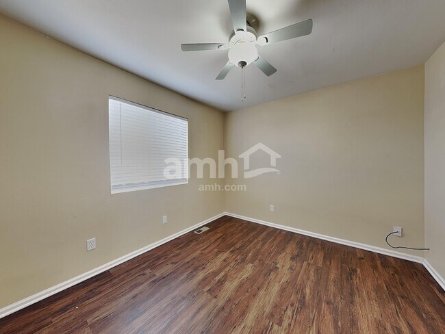 Building Photo - 2002 Springside Dr