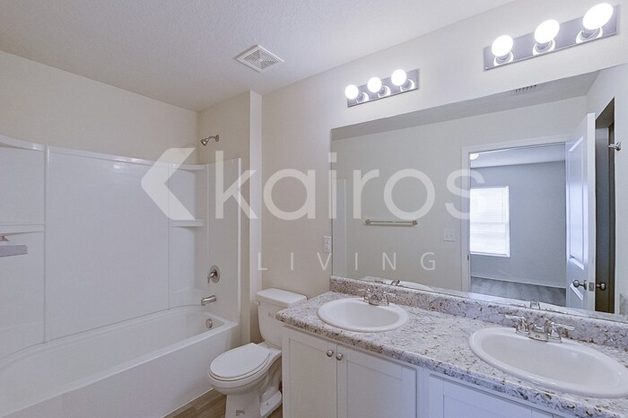 Building Photo - 10117 Elgin Blvd