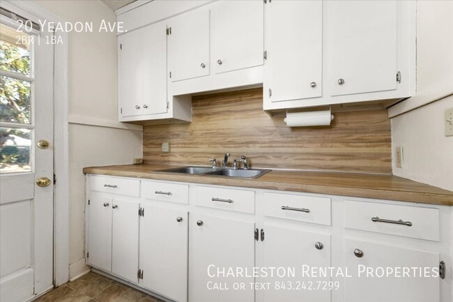 Building Photo - 20 Yeadon Ave