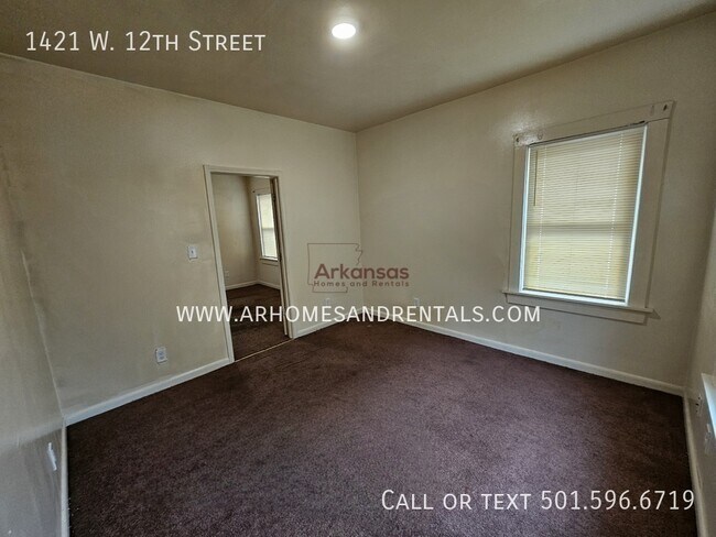 Building Photo - 1421 W 12th St