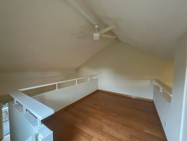 Building Photo - 147 Lemon Grove