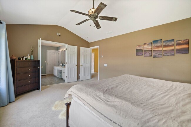 Building Photo - Beautiful 4 Bedroom, 2.5 Bath in Ballantyne Area