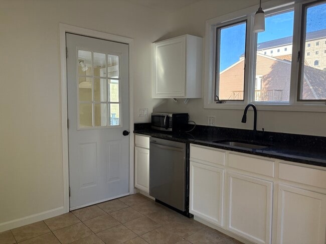 Building Photo - 57 Coburn Ave