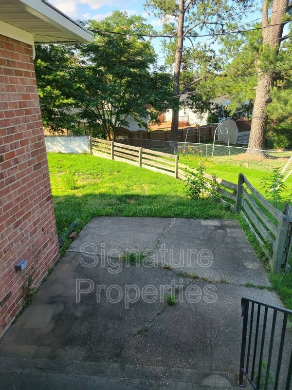 Building Photo - 9302 Huron Ave