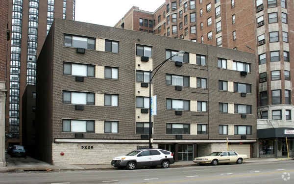 Primary Photo - 5228 N Sheridan Rd