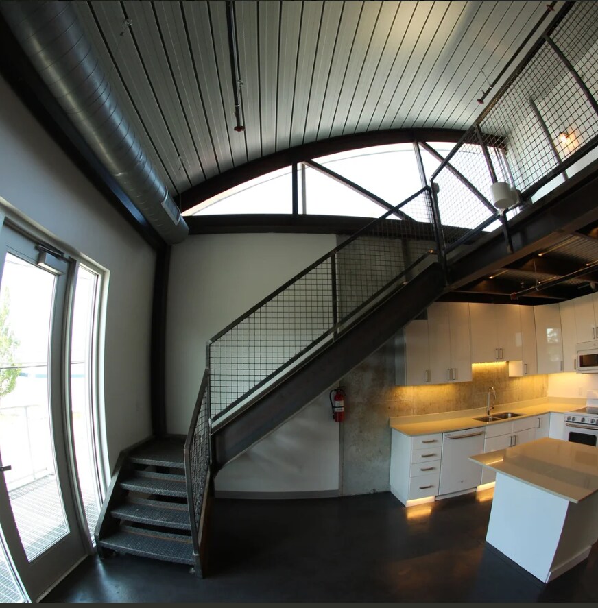 Building Photo - 504 E Butler Ct