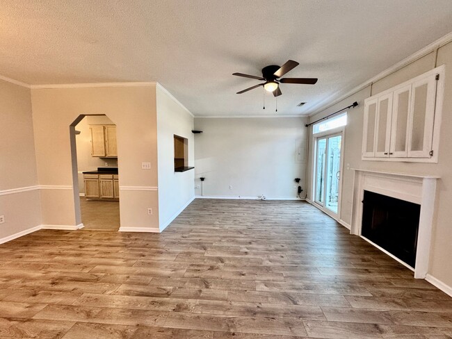 Building Photo - Ready NOW!! Fabulous 3-Bedroom Townhome w/...