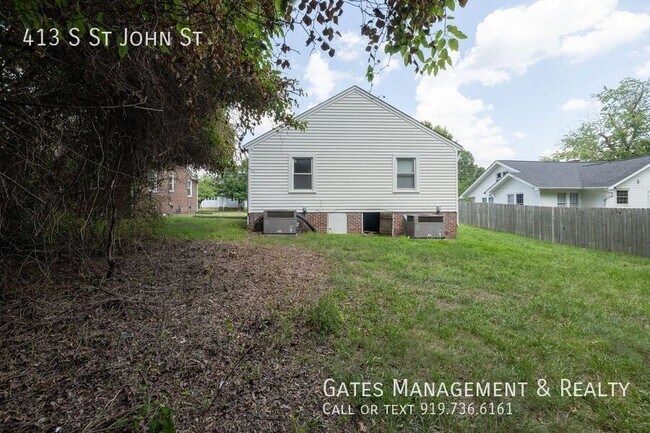 Building Photo - 413 S St John St