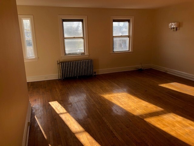 Living room - 2237 Garrett Rd