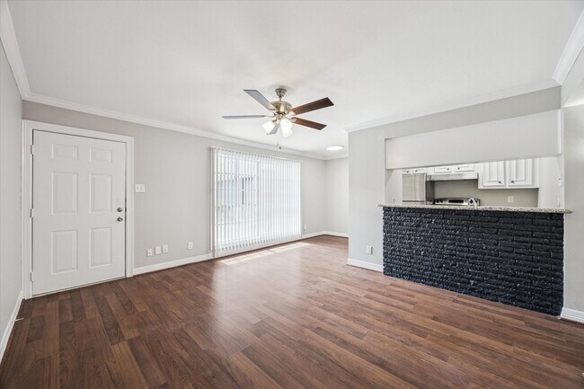 Building Photo - 201 Emerson St