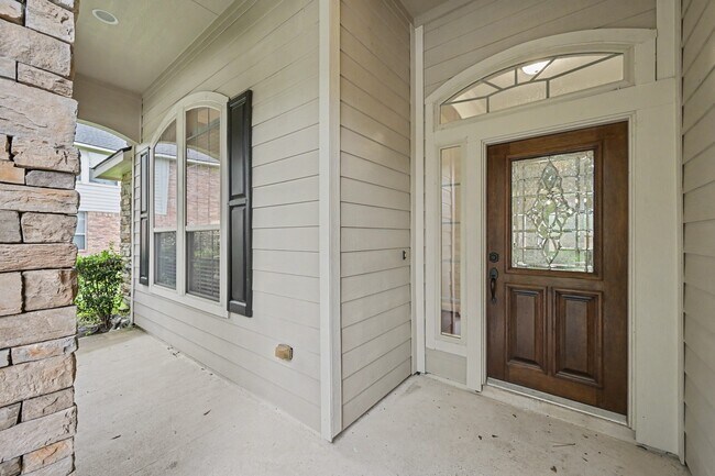 Building Photo - 7 Fraiser Fir Pl