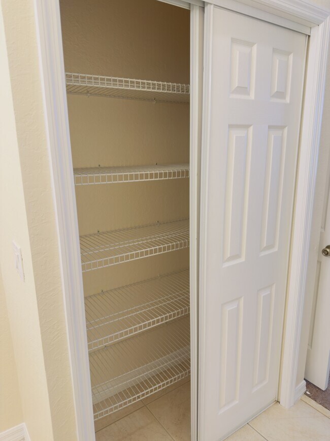 Building Photo - 405 Caraway Dr