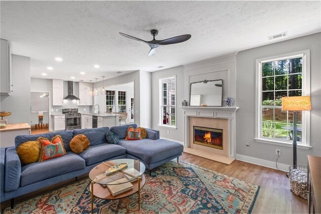 Building Photo - 135 Sable Pointe Dr