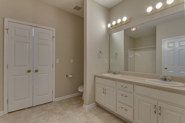 Building Photo - Available Now - East Tuscaloosa