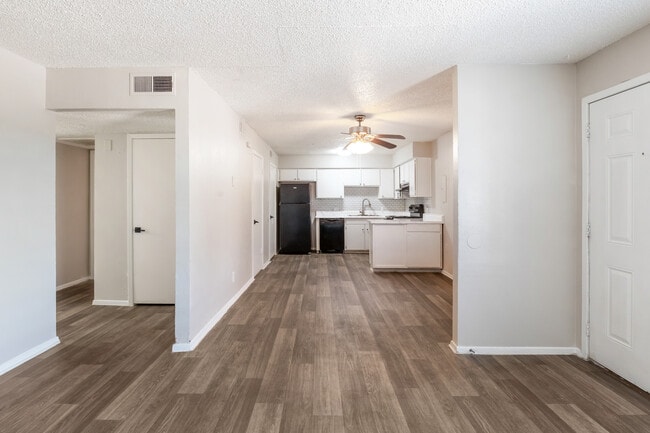 Building Photo - Buena Vista Apartments