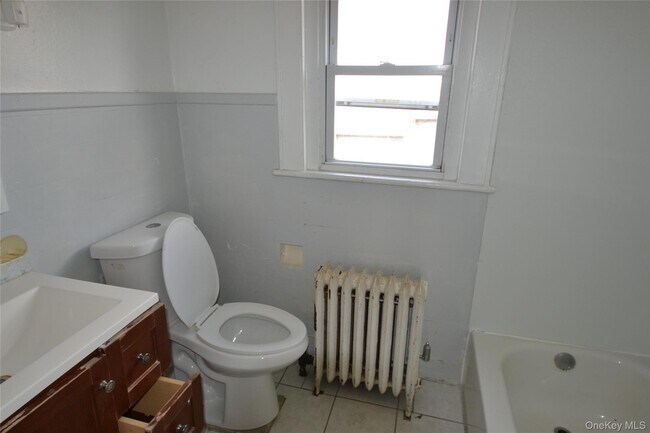 Building Photo - 181 Forrest Ave