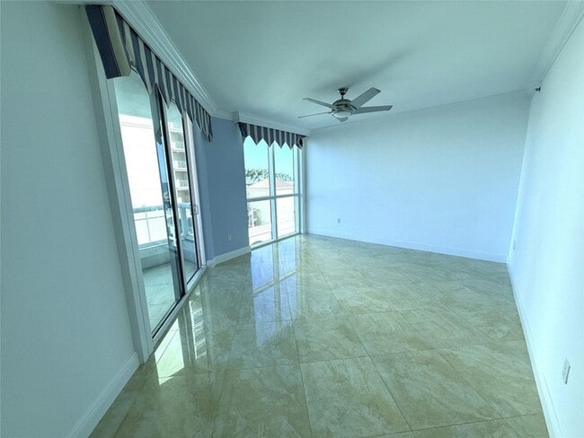 Building Photo - 101 S Fort Lauderdale Beach Blvd