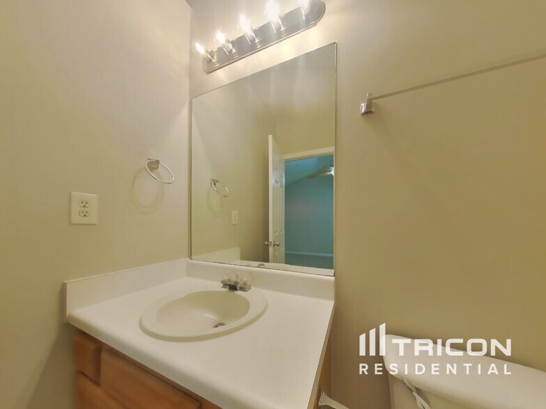 Building Photo - 2178 Serenity Dr NW