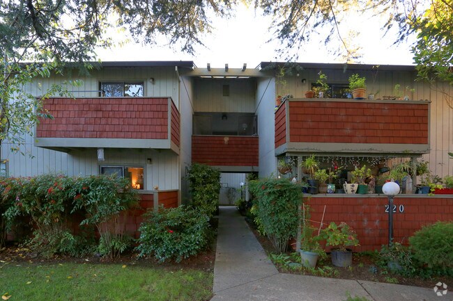 Building Photo - Golden Ridge Apts