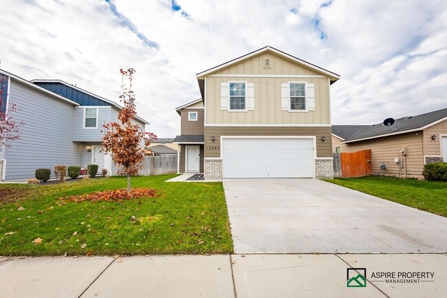 Building Photo - 3 Bed 2.5 Bath Home