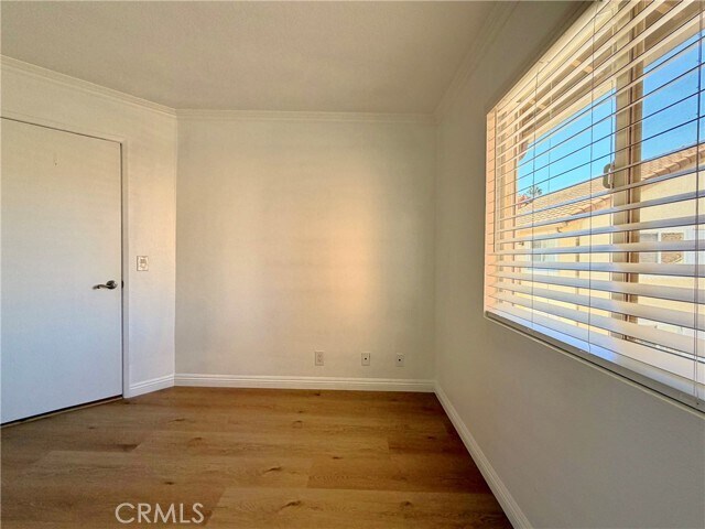Building Photo - 729 S Knott Ave