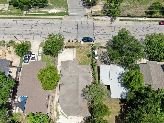 Building Photo - 1412 Vargas Rd