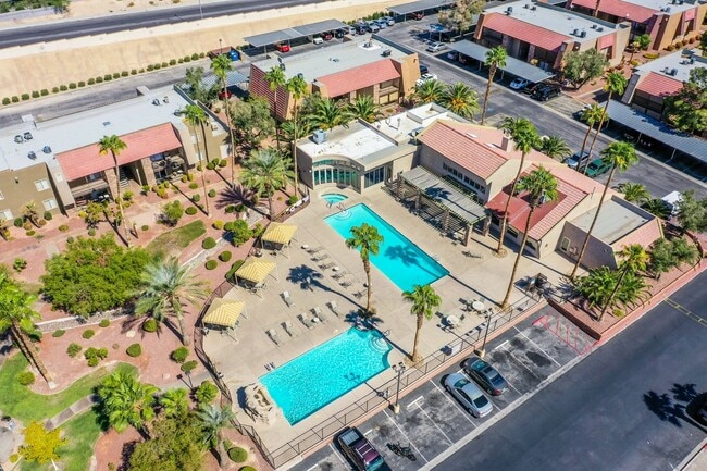Building Photo - Gorgeous 1Bed/1Bath Condo located in The B...