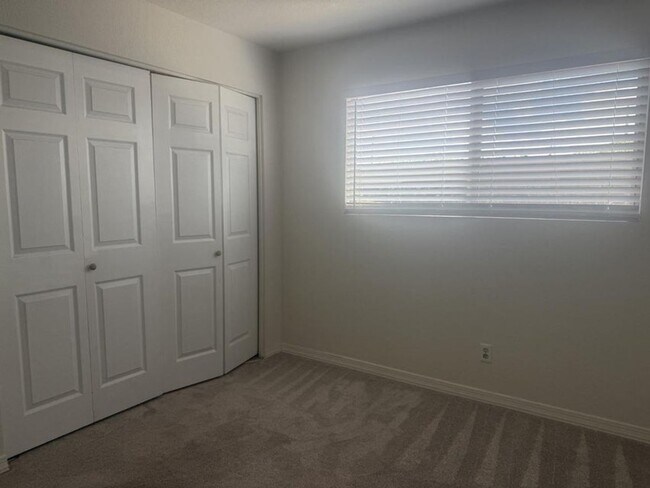 Building Photo - 2-bedroom condo at Stapley and University! MOVE IN SPECIAL!!