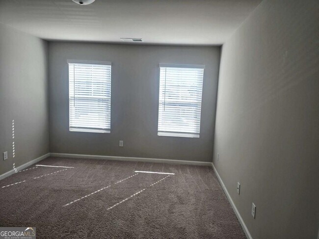 Building Photo - 213 N Fortune Way