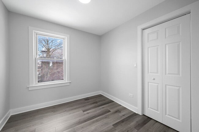 Building Photo - 423 Funston Ave