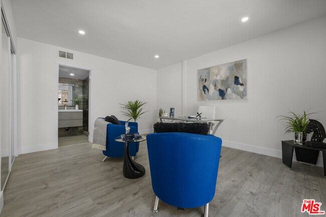 Building Photo - 3453 Green Vista Dr