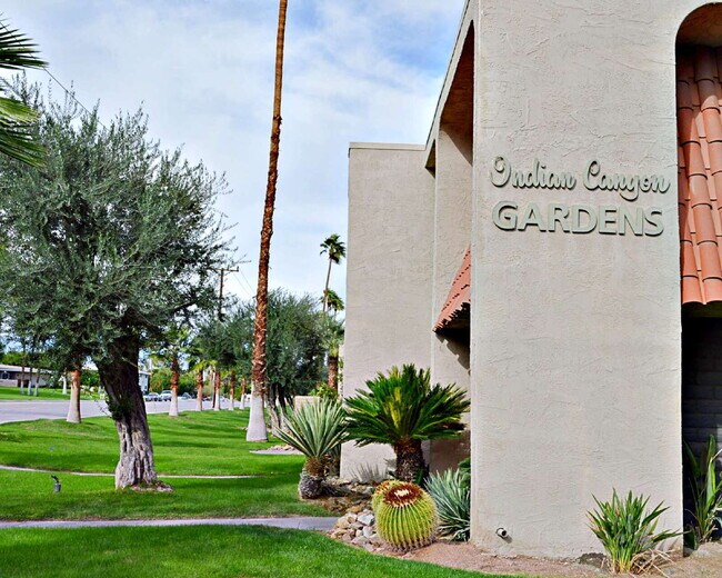Building Photo - "Discover Your Oasis: Spacious 3-Bed Condo with Granite Touches in Palm Springs!"