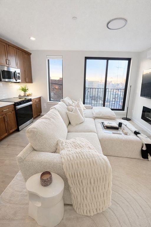 Building Photo - 400 W Broadway