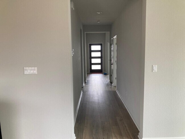 Building Photo - 2131 Alice Jay Wy