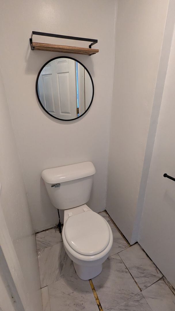 Building Photo - Charming 3-bedroom, 1.5-bathroom home located in the heart of Akron