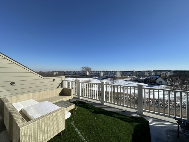 Deck with Golf Course View - 17109 Branched Oak Rd