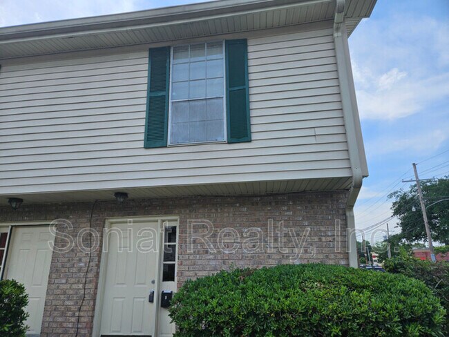 Building Photo - 345 Deckbar Avenue, D