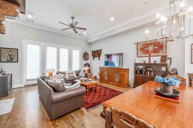 Building Photo - Luxury End Unit Rental with Elevator, Downtown Views, and Sky Deck ($150 off the second month!)