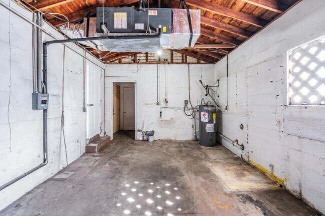 Building Photo - 29 Westwood Terrace N