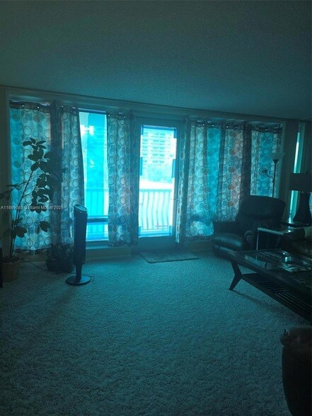 Building Photo - 4020 Galt Ocean Dr