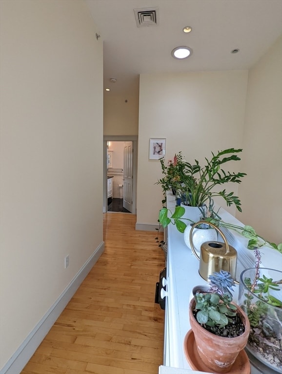 Building Photo - 210 Erie St