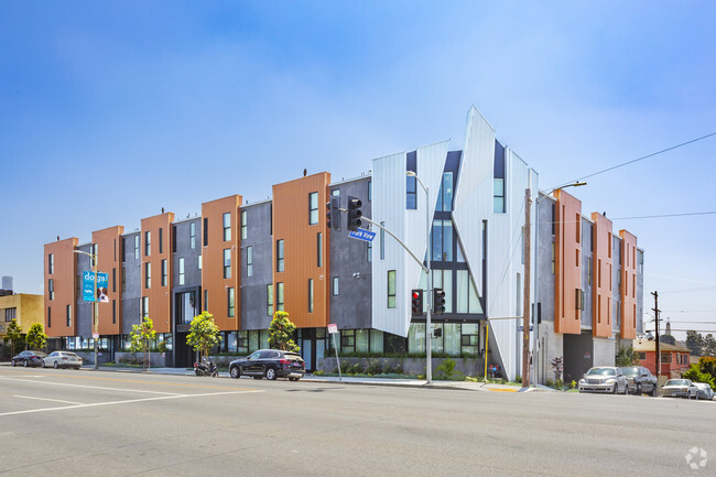 Primary Photo - Copper Designer Lofts