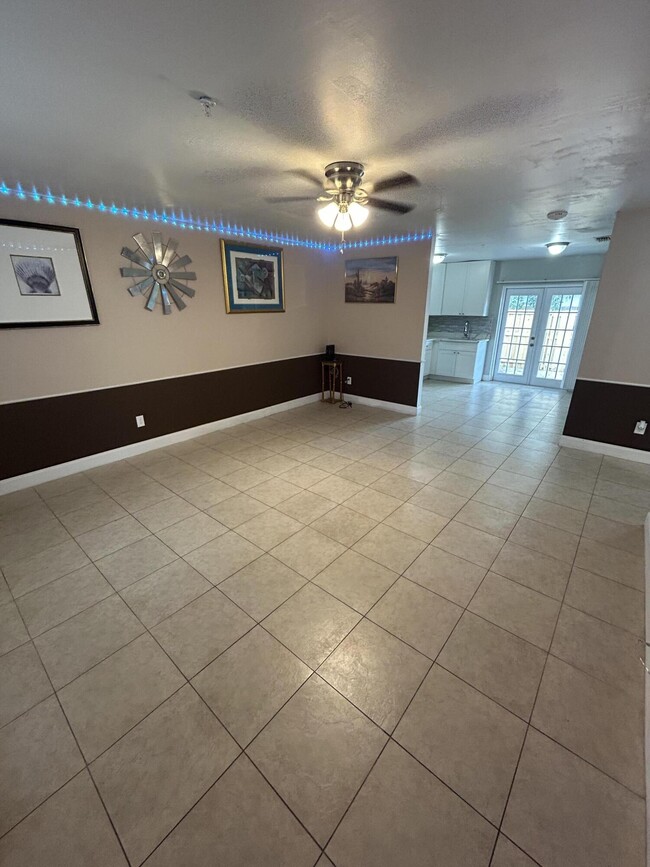 Building Photo - 3045 Jackson Ave