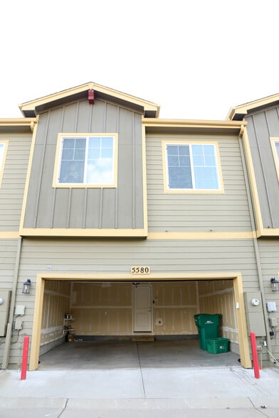 2 car garage - 5580 W 72nd Ave