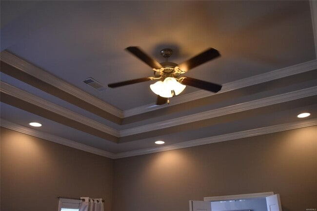 Building Photo - 9153 Autumnbrooke Way