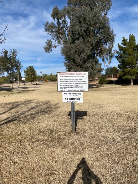 Building Photo - 7840 N Viewpointe Cir