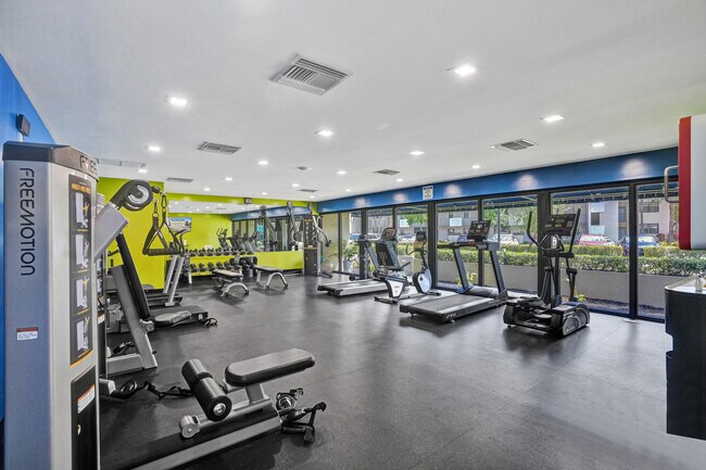 Building Photo - 2400 Deer Creek Country Club Blvd