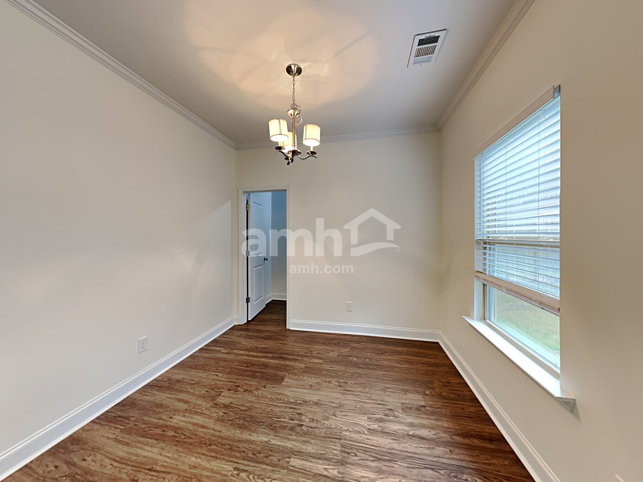 Building Photo - 2615 Beal St