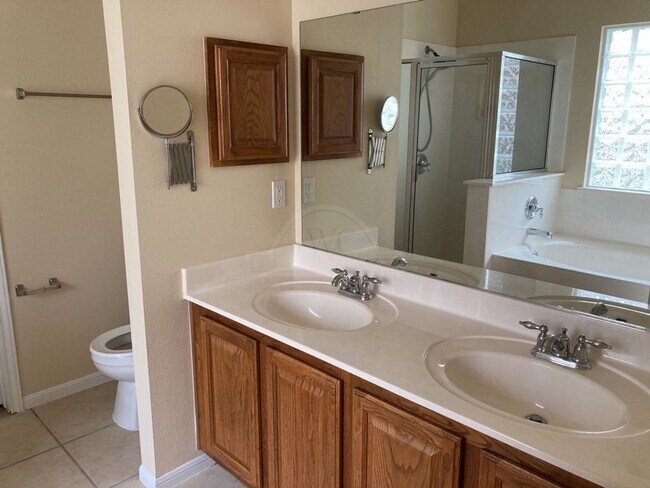 Building Photo - 6205 Nessy Dr