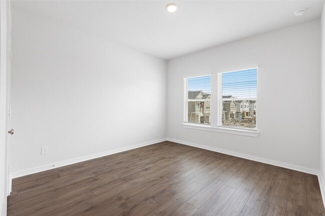 Building Photo - 3019 Dovedale St